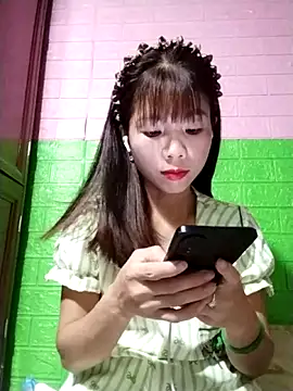 AmyLinee01 online show from 05/20/26, 05:10