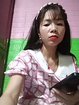 AmyLinee01 online show from 05/26/26, 10:52
