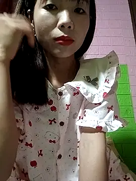 AmyLinee01 online show from 04/27/26, 05:16