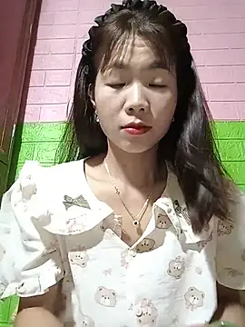 AmyLinee01 online show from 06/01/26, 07:19