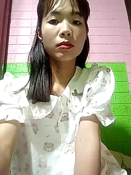 AmyLinee01 online show from 05/03/26, 06:18