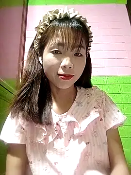AmyLinee01 online show from 05/06/26, 03:43