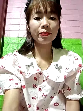 AmyLinee01 online show from 05/11/26, 04:15