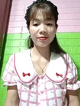 AmyLinee01 online show from 06/01/26, 07:24