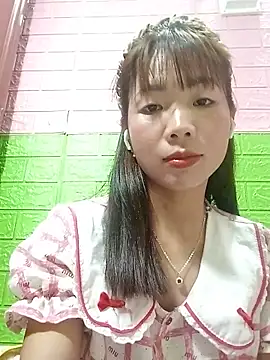 AmyLinee01 online show from 06/12/26, 06:49