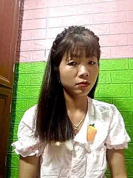 AmyLinee01 online show from 06/22/26, 11:02