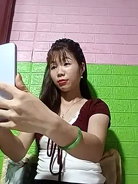 AmyLinee01 online show from 06/03/26, 11:22