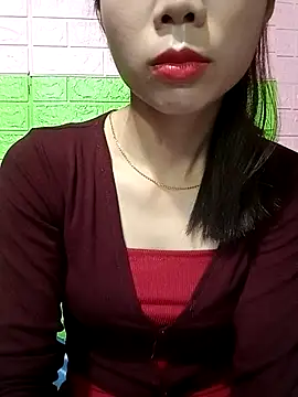 AmyLinee01 online show from 04/05/26, 09:21