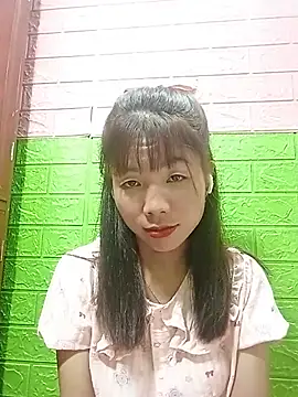 AmyLinee01 online show from 06/17/26, 08:52