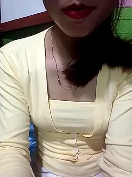 AmyLinee01 online show from 04/06/26, 05:41