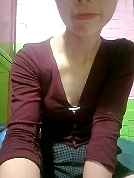 AmyLinee01 online show from 04/07/26, 06:21