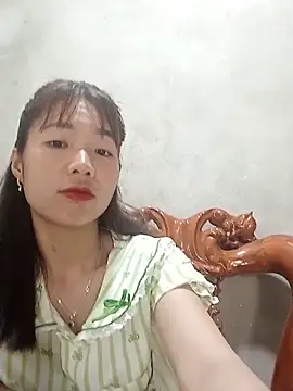 AmyLinee01 online show from 06/17/26, 08:36