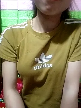 AmyLinee01 online show from 04/05/26, 05:25