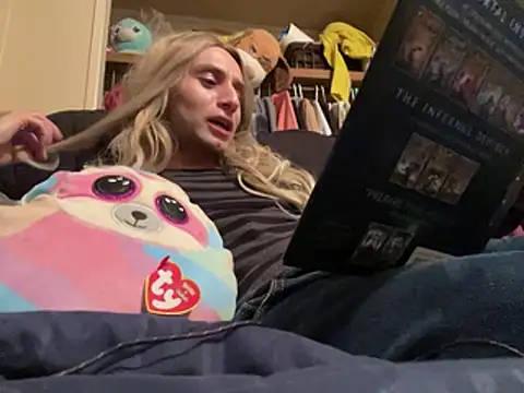 AlexAndriaStrips online show from 04/12/26, 01:31