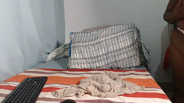 Lucia-boobs online show from 06/24/26, 04:16
