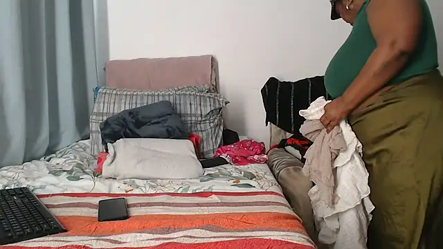 Lucia-boobs online show from 07/04/26, 11:38