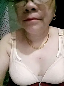 Snapshot of Funsexy1 chatting on 03/26/26, 10:29 Funsexy1 online show from 03/26/26, 10:29