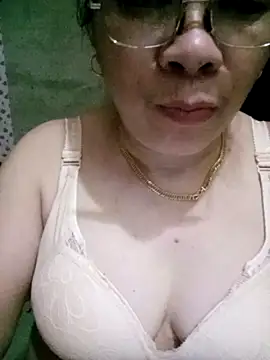 Snapshot of Funsexy1 chatting on 04/03/26, 02:34 Funsexy1 online show from 04/03/26, 02:34