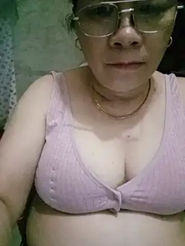 Snapshot of Funsexy1 chatting on 05/31/26, 08:42 Funsexy1 online show from 05/31/26, 08:42