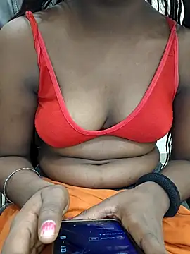 Snapshot of AAHNA_3 chatting on 04/10/26, 02:46 AAHNA 3 online show from 04/10/26, 02:46