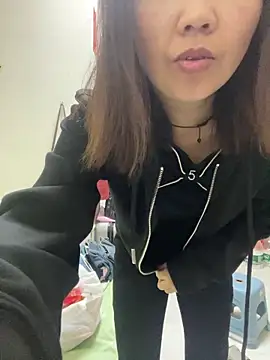 Snapshot of lululove66 chatting on 04/13/26, 07:51 lululove66 online show from 04/13/26, 07:51