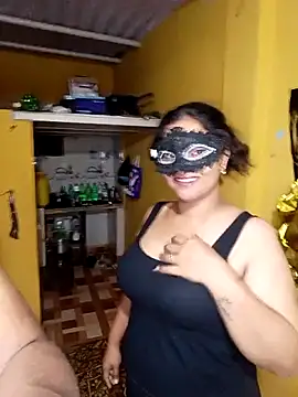 Snapshot of Crushme_cpl chatting on 04/14/26, 06:46 Crushme cpl online show from 04/14/26, 06:46