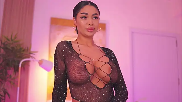 LatinaMorene online show from 05/13/26, 06:26