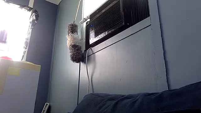 BWCloverboyy online show from 03/25/26, 06:18