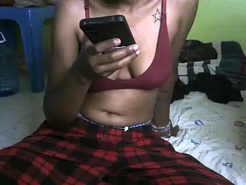 Snapshot of Esteline0 chatting on 03/25/26, 03:11 Esteline0 online show from 03/25/26, 03:11