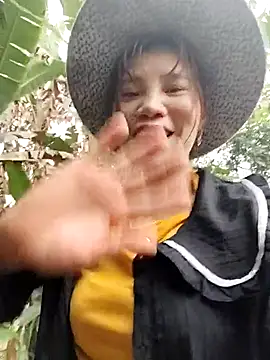 Snapshot of Ruby_Lucy chatting on 03/28/26, 12:33 Ruby Lucy online show from 03/28/26, 12:33