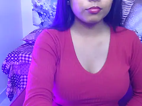 hoty-pinka online show from 04/13/26, 05:22