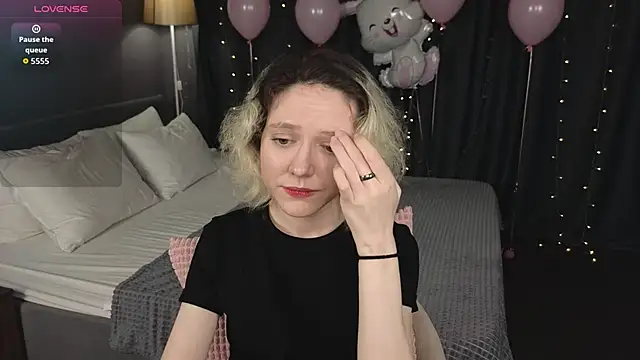 Snapshot of HottoKori chatting on 04/06/26, 05:41 HottoKori online show from 04/06/26, 05:41