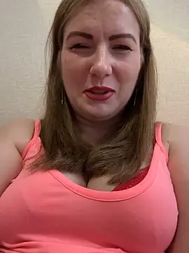 Snapshot of Susan_Wright chatting on 05/17/26, 11:32 Susan Wright online show from 05/17/26, 11:32