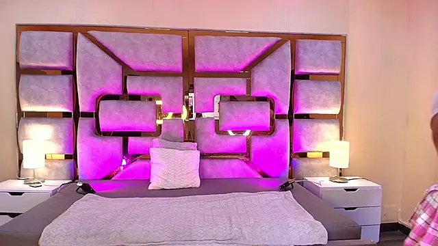 brithny bratz  online show from 04/10/26, 05:03