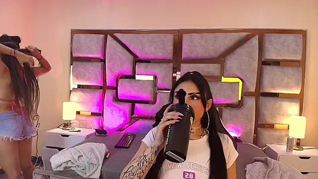 brithny bratz  online show from 04/17/26, 04:26