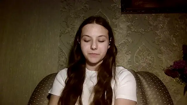  Yuni online show from 04/21/26, 04:35