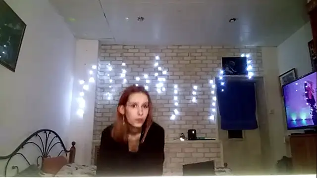 SirenFrost online show from 05/09/26, 04:21