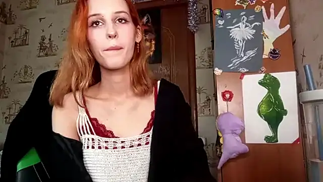 SirenFrost online show from 04/30/26, 02:13