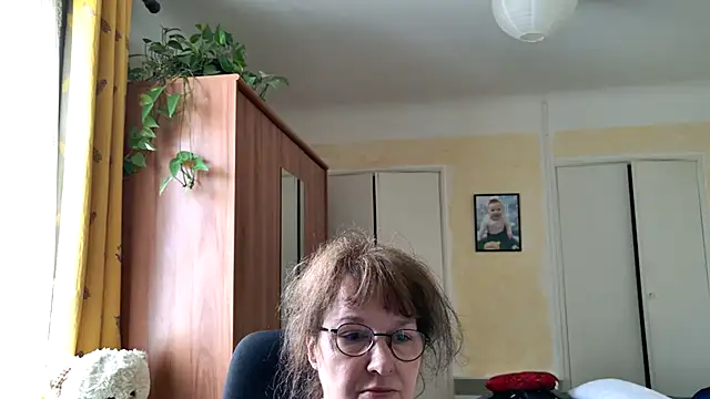 Chrismaturefrench online show from 04/20/26, 02:51