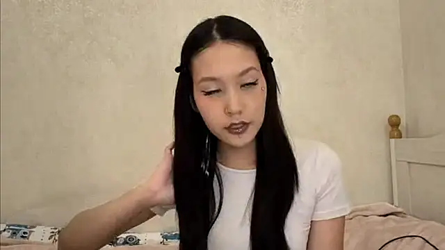 ayanovae online show from 04/15/26, 04:44