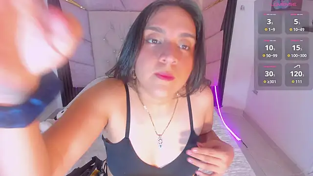 Snapshot of Scarlett_Montclair chatting on 04/10/26, 07:32 Scarlett Montclair online show from 04/10/26, 07:32