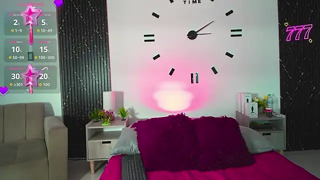aurora petitee online show from 05/07/26, 01:14