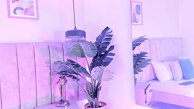 Snapshot of alissonvega chatting on 03/28/26, 01:01 alissonvega online show from 03/28/26, 01:01