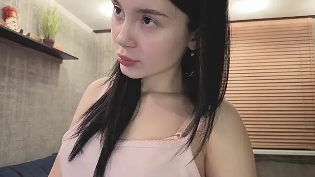 SweetieWink online show from 04/13/26, 09:30