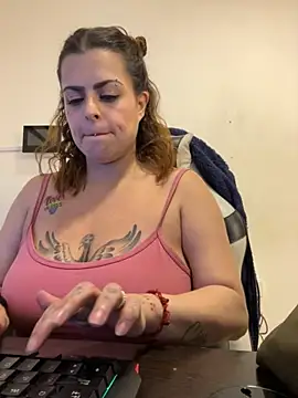 MiaHotboobs online show from 04/07/26, 11:06