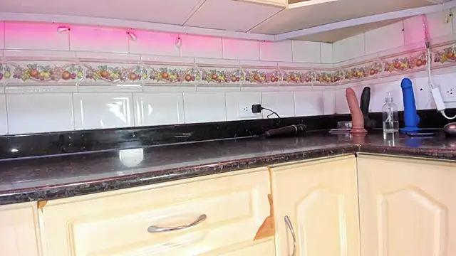 SophiaRivera18 online show from 04/08/26, 07:59