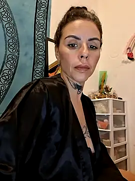 chiquitilla41 online show from 05/16/26, 03:49