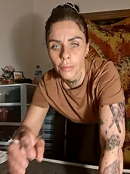 chiquitilla41 online show from 04/19/26, 06:32