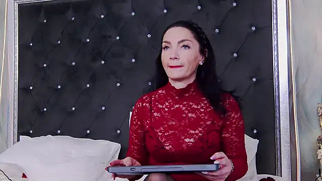 GraceMontclaire online show from 05/25/26, 03:00