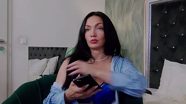 GraceMontclaire online show from 05/11/26, 04:04